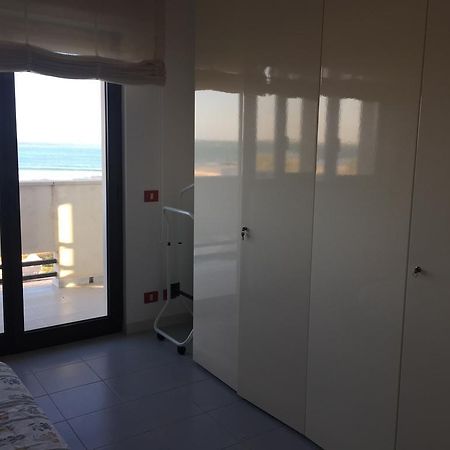 Appartement Attico Fronte Mare à Pozzallo Extérieur photo