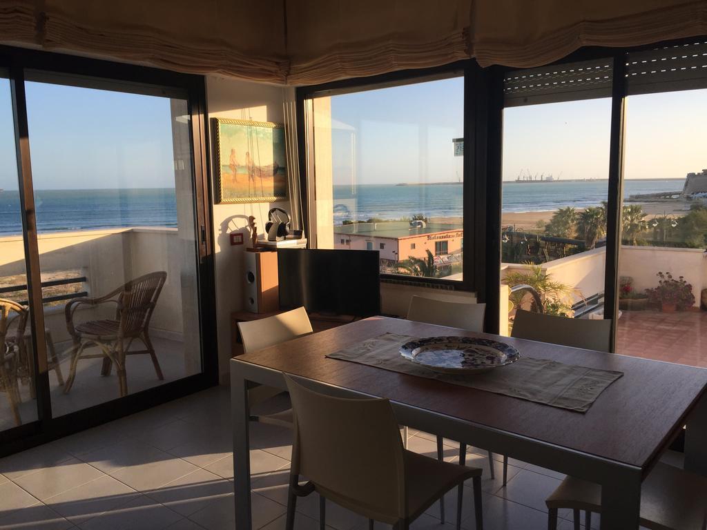Appartement Attico Fronte Mare à Pozzallo Extérieur photo