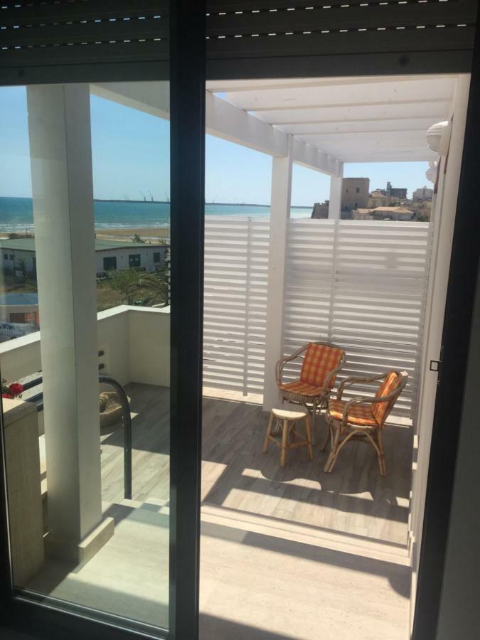 Appartement Attico Fronte Mare à Pozzallo Extérieur photo